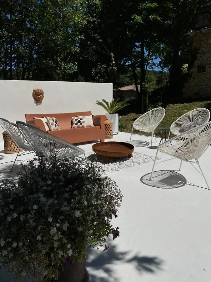 לינה וארוחת בוקר Manoir Du Colombier